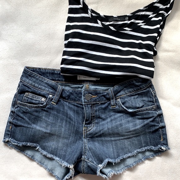 Aritzia Tank Bundle - Picture 6 of 6